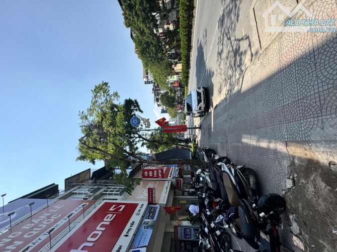 VIP VIP VIP - MẶT PHỐ NGUYỄN VĂN CỪ -  BÁN ĐẤT TẶNG 2 TÒA NHÀ 11 TẦNG + 7 TẦNG - MT ĐỈNH - 2