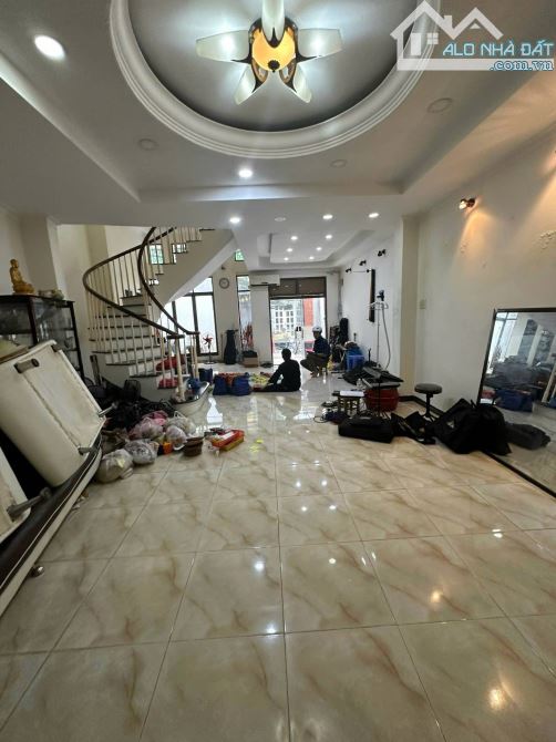 🏷 [Chốt nhanh giá tốt] Nhà HXH– Trung tâm Đề Thám Quận 1– Ngang 7.2m hiếm có – 96m² - 2