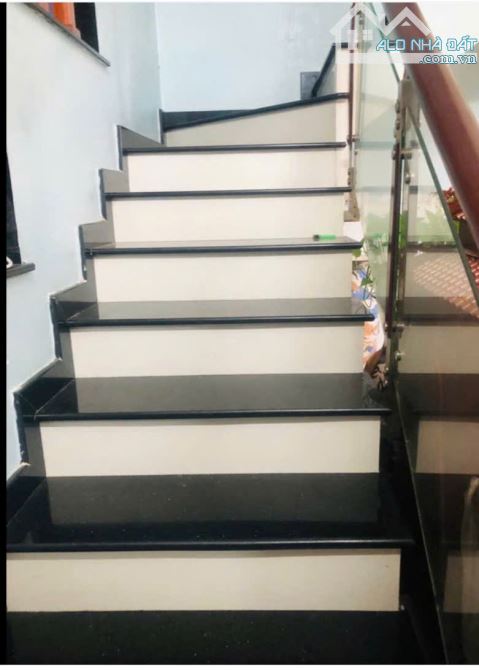 Bán Nhà Hẻm ÔTô Lạc Long Quân-Phường 10 -Tân Bình 2 Tầng 58m2- 5.7 TỶ - 2