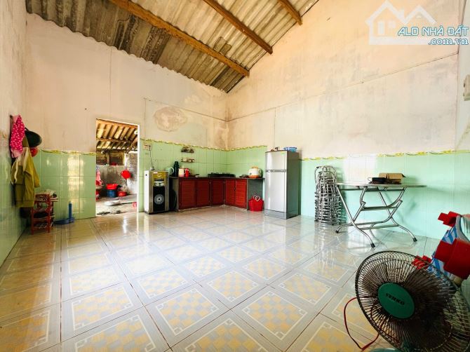 300M2, MẶT TIỀN NGUYỄN HỮU CẢNH, SẴN NHÀ CẤP 4 MUA VÀO Ở NGAY, NHỈNH 900 TRIỆU - 2