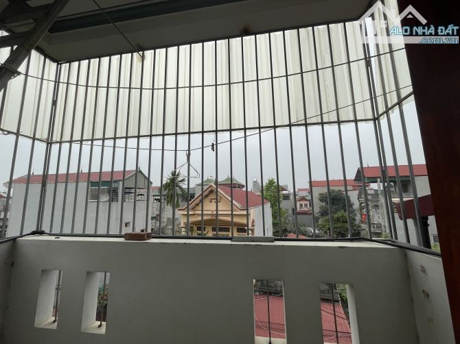 Tiền phong- mê linh- ngõ thông- ngay 23B- 7 chỗ vào nhà- 62m- 4 tỷ - 2