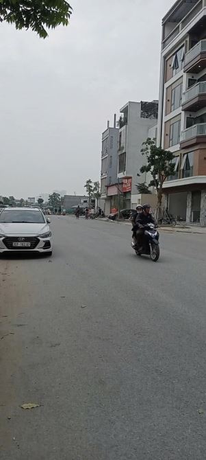 Cho Thuê Mặt bằng 2 tầng 60m, mặt tiền rộng, vỉa hè,KD hàng ăn 20 triệu - 2