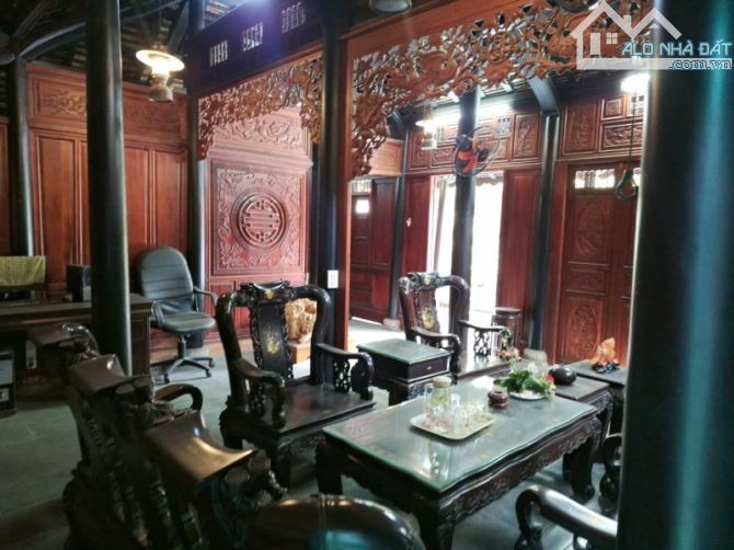 Bán nhà cổ GỖ ĐẲNG CẤP gần ĐHQG TPHCM,ngang KHỦNG 13m,LÔ GÓC - 2
