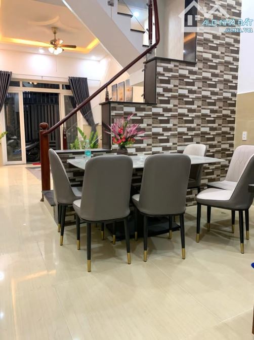 💎 BÁN NHÀ ĐẸP XUÂN THỦY – 86M² – VỊ TRÍ ĐẮC ĐỊA – GIÁ 23 TỶ  🏠 KHÔNG GIAN SỐNG HOÀN HẢO - 2