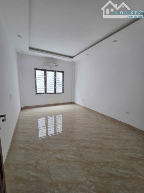 Bán Nhà | Tại Thượng Thanh Long Biên | 5 Tầng Vị Trí Kim Cương  Không Gian Rộng | 5,4 Tỷ - 2