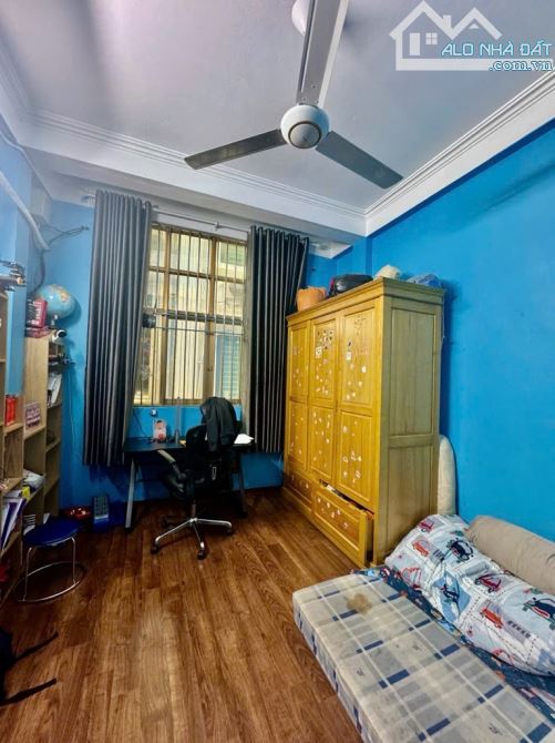 Bán nhà Trần Quốc Hoàn,nhà  phân lô 2 mặt ngõ,ô tô đỗ cửa, diện tích 35m2, giá 13,8 tỷ - 2