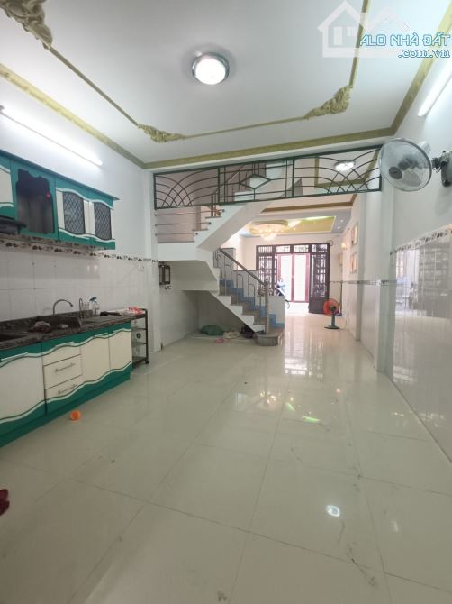 Quận 11- Hòa Bình- 51m2 Hai tầng giá chỉ nhỉnh 5.xxT. - 2