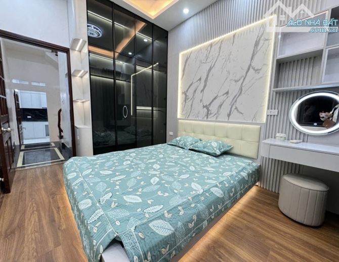 VĨNH HƯNG- NGÕ THÔNG, GẦN OTO- 37M2- 5 tỷ 65 - 2