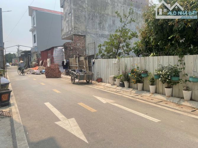 Bán lô 2 mặt thoáng, tại tàm xá- đông anh, diện tích 48,6m2- giá 178tr/m2 - 2