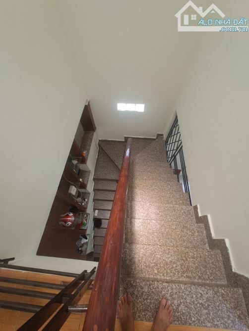 RA ĐƯỜNG HÀ HUY GIÁP 3 PHÚT, 5M x 32M, Đường 8M, + 6 PHÒNG TRỌ CÓ NỐI ĐI RIÊNG, GIÁ 8.5 T - 3