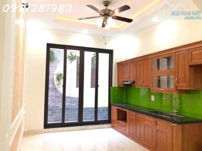 Nhà dân xây Trịnh Văn Bô Kéo dài ô tô 7 chỗ đỗ cửa, giá 4.7 tỷ - 3
