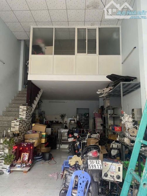 Nhà 2 tầng hẻm 8m đường THẠNH LỘC 54 phường THẠNH LỘC Q12, dt 58m²(4,7mx13m),đang có dòng - 3