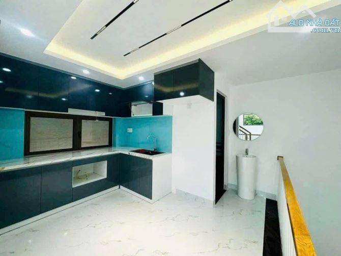 Bán nhà 1 trệt 2 lầu mt cô giang - phường 4 - tpvt - 55m - 5x11m - hoàn công - 3