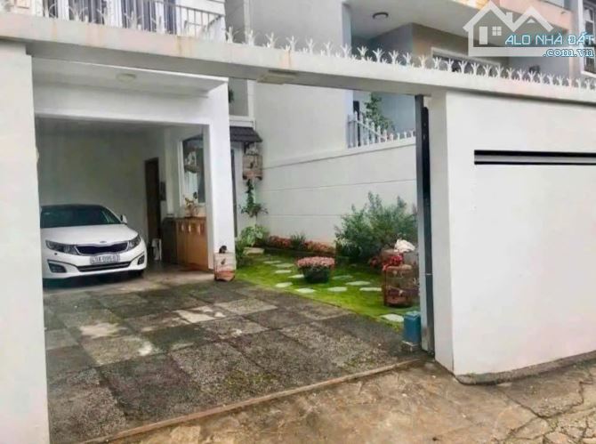 🏡🏡 BÁN VILLA SÂN VƯỜN MẶT TIỀN ĐƯỜNG NHỰA P4 TP ĐÀ LẠT 🏡🏡