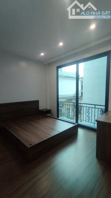 1 Nhà ra phố - Lô góc siêu đẹp – Bà Triệu HĐ – 33m2 -8.6 tỉ- T.L mạnh - 3