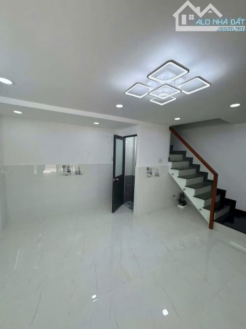 CẦN BÁN NHÀ MẶT TIỀN QUẬN 5 (4.5X20M) 4 TẦNG HDT 50TR/THANG GIÁ VỀ CHỈ 34 TỶ - 3
