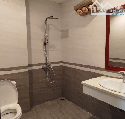 Ô TÔ ĐỖ CỬA – NHÀ 5 TẦNG KIÊN CỐ PHỐ THANH AM – FULL NỘI THẤT CHỈ NHỈNH 5 TỶ! - 3