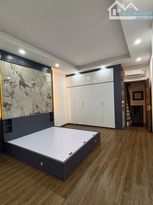 THANH XUÂN - KHƯƠNG TRUNG GẦN 45M VỊ TRÍ ĐẸP NGÕ THOÁNG CÁCH Ô TÔ 10M CHỈ 10 TỶ - 3