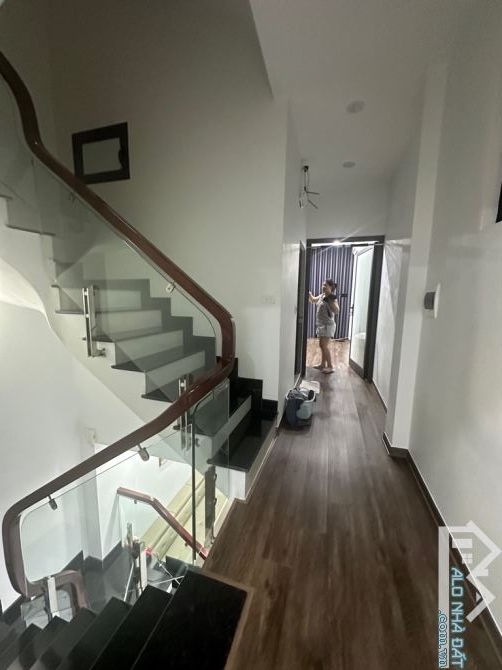 ĐỊNH CÔNG THƯỢNG - CÁCH Ô TÔ 30M - 5 TẦNG - 4 NGỦ - GẦN NHIỀU TIỆN ÍCH - GIÁ HỢP LÝ. - 3