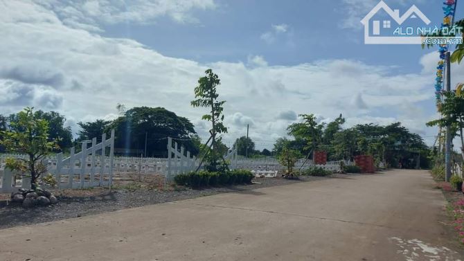 BÁN ĐẤT XÂY TRỌ HOẶC ĐẦU TƯ - 350M2 - GIÁ CHỈ 13 TRIÊU/M2- GỌI CHO EM XEM ĐẤT - 3
