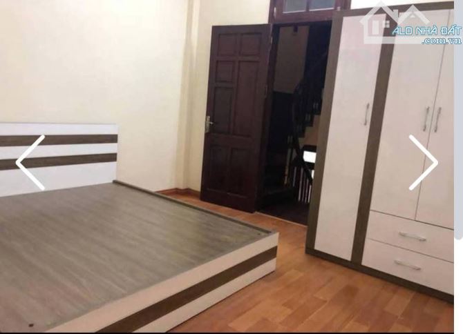 CẦU GIẤY , HOÀNG NGÂN 40 M X5 T MT4 M GIÁ BÁN 11,68 TỶ  THÔNG SỐ VÀNG - 1 NHÀ RA Ô TÔ TRÁN - 3