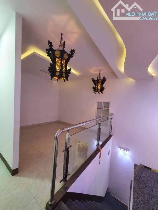 CẦN BÁN GẤP CĂN NHÀ LÔ GÓC 2 MẶT TIỀN ĐƯỜNG HỒ XUÂN HƯƠNG - 3