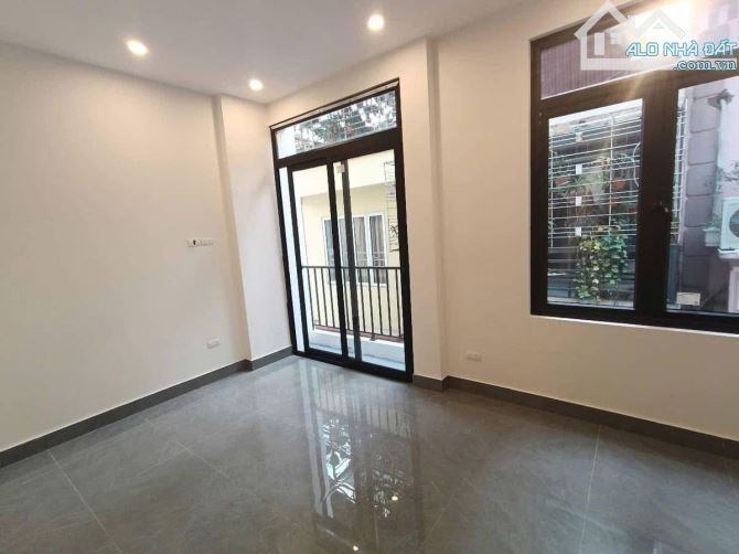 Bán nhà đẹp ở luôn tại Lạc Long Quân, ngõ thông 70m ra phố, 15m ra ô tô, 48m2, 5T, 10.3 tỷ - 3