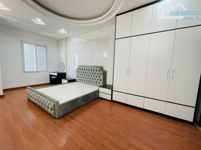 5.85 TỶ . BÁN NHÀ TRƯƠNG ĐINH - DT 30m2 . NHÀ ĐẸP LONG LANH - 3