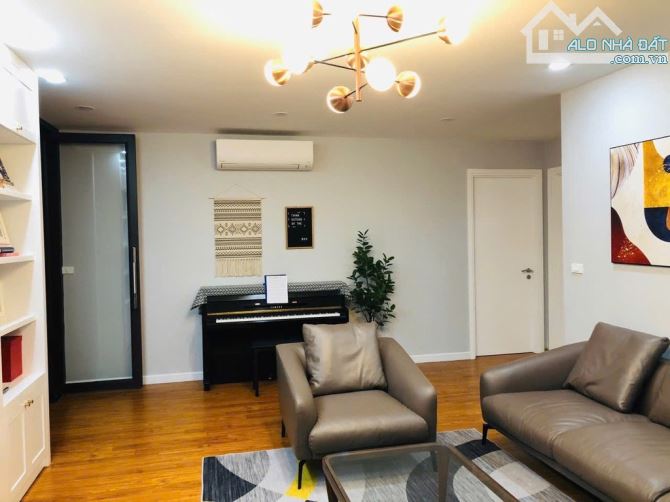 BÁN CHUNG CƯ NGOẠI GIAO ĐOÀN-140m2-GIÁ 11,5 Tỷ - 3