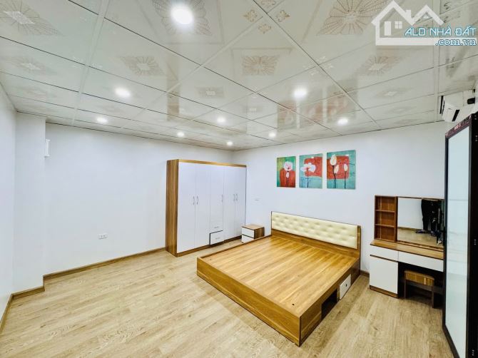 HIẾM-NHÀ ĐẸP TẶNG FULL NỘI THẤT Ở LUÔN - NGÕ NÔNG RỘNG 48m2 phố Tân Khai chỉ hơn 3 tỷ - 3
