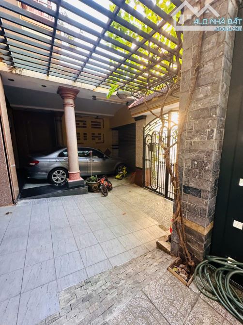 Định cư gấp bán Biệt thự Phú Nhuận, dt: 8m x 20m, 4 tầng, nội thất hiện đại, Giá chỉ 22 tỷ - 3