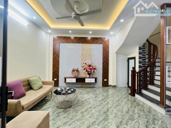 Nhà 4 tầng  gần hồ phố sài đồng long biên ngõ  ôtô 40m2 bán - 3