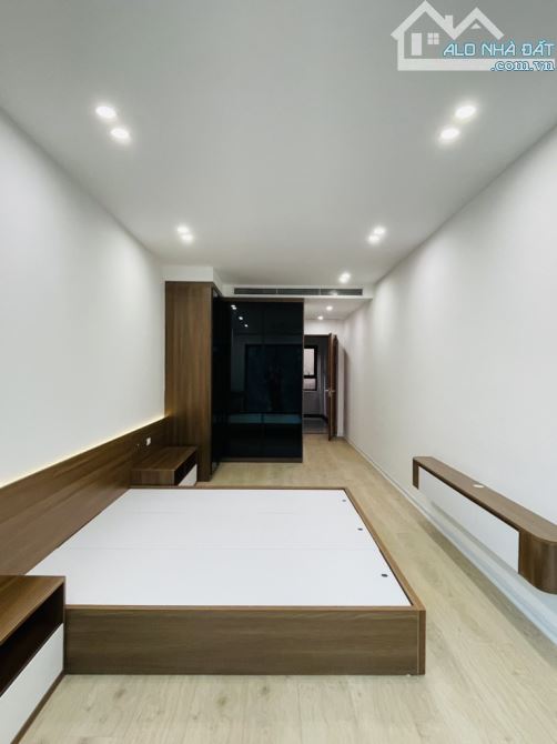 Nhà đẹp phố Đặng tiến Đông full tiện ích - 3