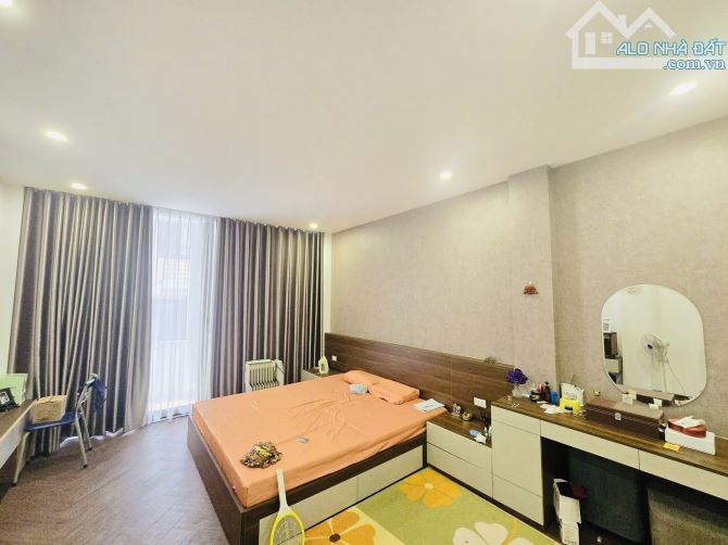 MỚI ĐẸP! Phố LÁNG HẠ 7 tầng thang máy - 47m2 - Ngõ to, gần phố - 3