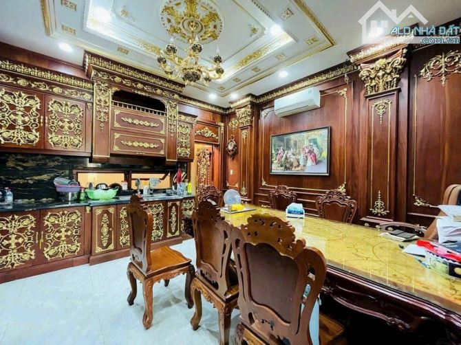 Biệt thự dát vàng trung tâm Gò Vấp - 563m2 - Hoàn công đủ - Sổ riêng - 37.9 tỷ (tl) - 3