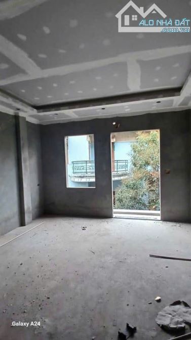 🏡 BÁN NHÀ ĐẸP THỤY PHƯƠNG – 5 TẦNG – NGÕ Ô TÔ – SỔ ĐỎ NỞ HẬU – GIÁ 7,6 TỶ - 3