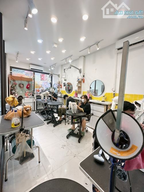 MẶT PHỐ HOÀNG CẦU- 54M2- 5 TẦNG- VIEW HỒ THOÁNG MÁT GIÁ 27 TỶ - 3