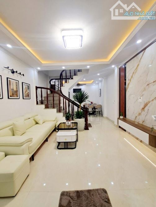 QUÁ HIẾM -BÁN NHÀ ĐẸP 5 TẦNG 3 NGỦ  - NGÕ NÔNG - PHỐ THIÊN HIỀN, NAM TỪ LIÊM - SỔ ĐỎ VUÔNG - 3
