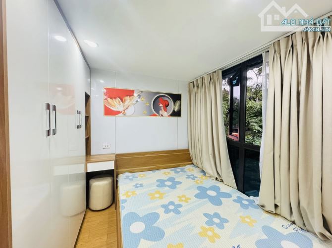 BÁN NHÀ TẬP THỂ MẶT PHỐ THÁI THỊNH 62m 3tỷ - SÂN CHƠI CHÂN CẦU THANG NỘI THẤT CAO CẤP - 3