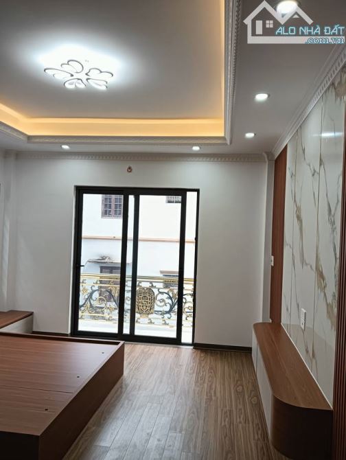 BÁN NHÀ LÔ GÓC SIÊU ĐẸP – TƯ ĐÌNH, LONG BIÊN – 6 TẦNG THANG MÁY – NGÕ Ô TÔ THÔNG – KD - 3