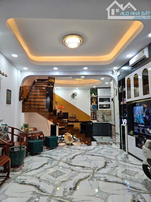Siêu phẩm chỉ 122tr/m2 ngay Đồng Đen- Bàu cát dt 5x37m2 -  trệt lửng 3 lầu - chỉ 22 tỷ - 3