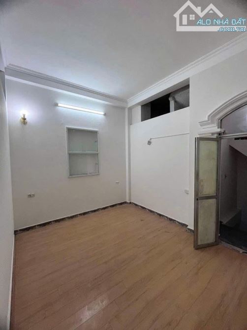 BÁN GẤP NHÀ KHƯƠNG TRUNG 40m2 x4 TẦNG - NGÕ Ô TÔ - GIÁ HƠN 7 TỶ - 3