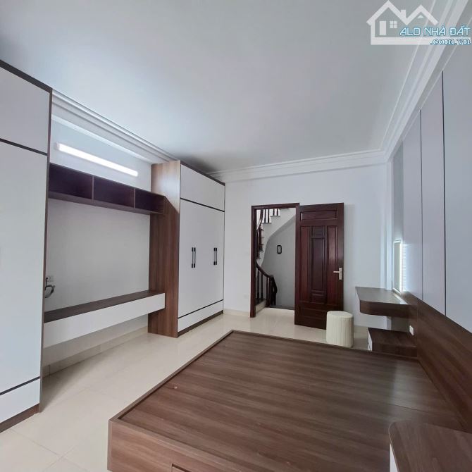 BÁN NHÀ 4 PHÒNG NGỦ TẠI THANH AM, LONG BIÊN – NHÀ ĐẸP, FULL NỘI THẤT – GIÁ CHỈ 5.5 TỶ - 3