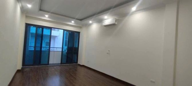 BÁN NHÀ Ngõ Nguyễn Văn Huyên , Cầu giấy, Ô tô vào nha. DT 45m, 7 Tầng, MT 4m, G.Iá 19,5 tỷ - 3