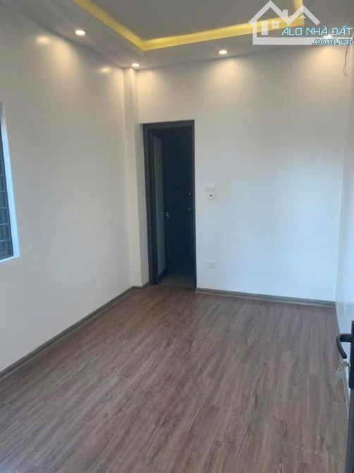 Bán Nhà 2 Tầng Ngõ 16 Cao Xanh,P.Cao Xanh. DT:103m2 Oto Đỗ Cửa !!! - 3