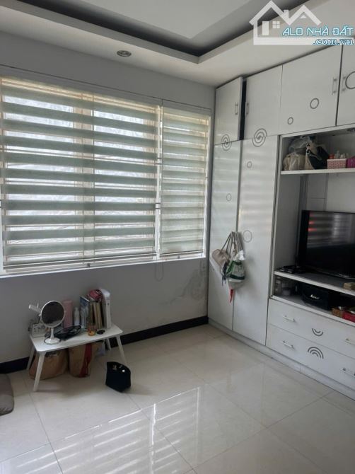 BÁN NHÀ 3 TẦNG NGAY  MT TIỂU LA TT HẢI CHÂU ĐÀ NẴN 60M2 KD SPA CHỈ HƠN 5 TỶ - 3