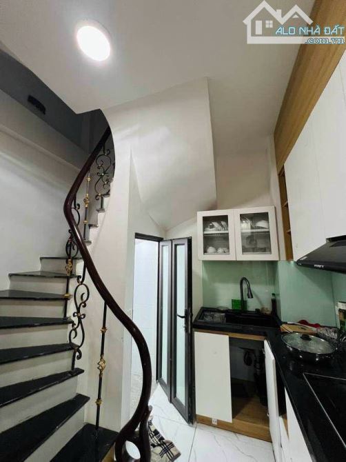 Bán nhà TT Đống Đa - Nhà đẹp ở ngay - Full nội thất - 5 tầng - 5,8 tỷ - 3