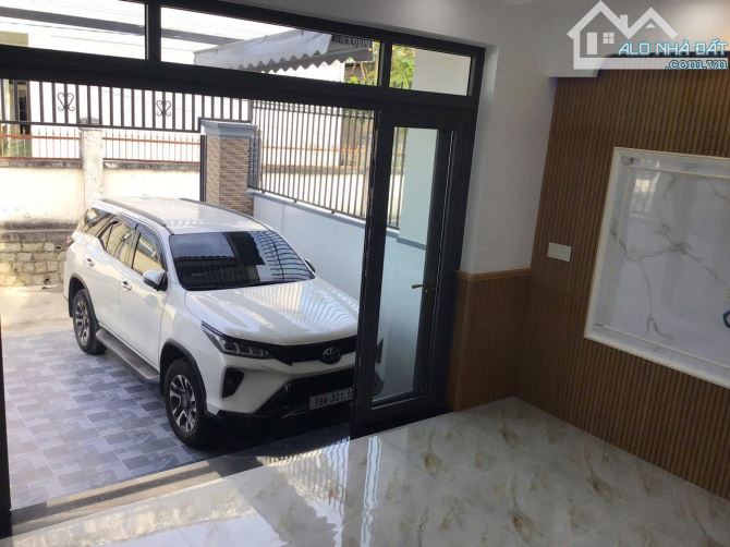 Bán nhà 3 tầng vĩnh hiệp ô tô cách 23/10 chỉ 30m - 3