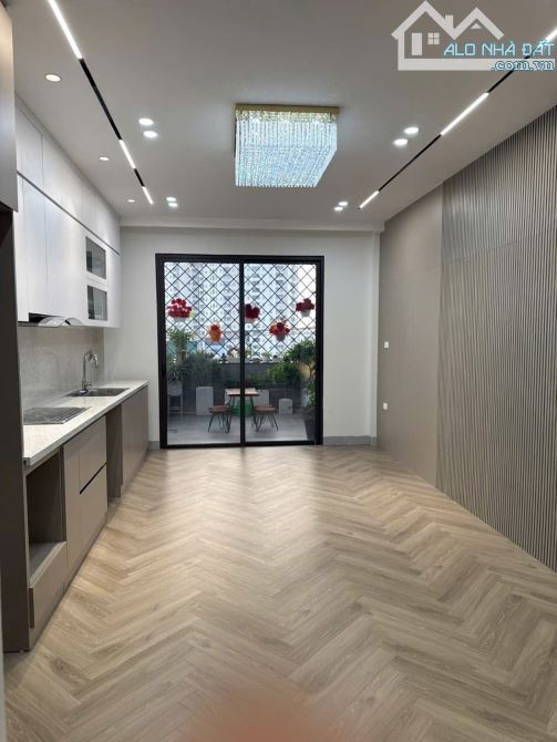 Bán nhà mới Ngọc Trì, Thạch Bàn. DT 50M2, MT 4.7M, 6 Tầng, Gara, thang máy, Full nội thất, - 3