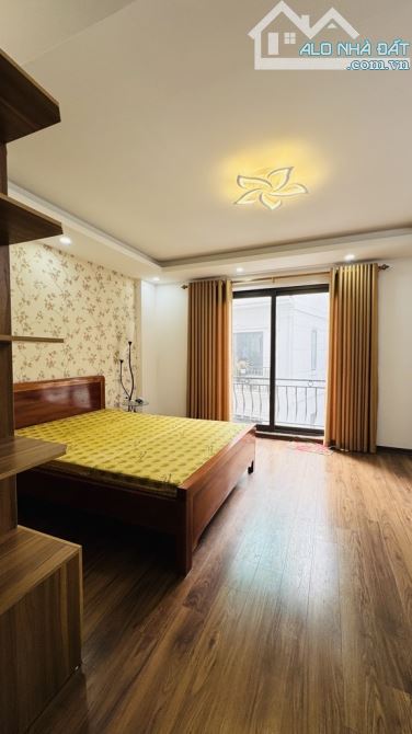 Nhà đẹp Vũ Tông Phan ở ngay 7 tầng thang máy - 3